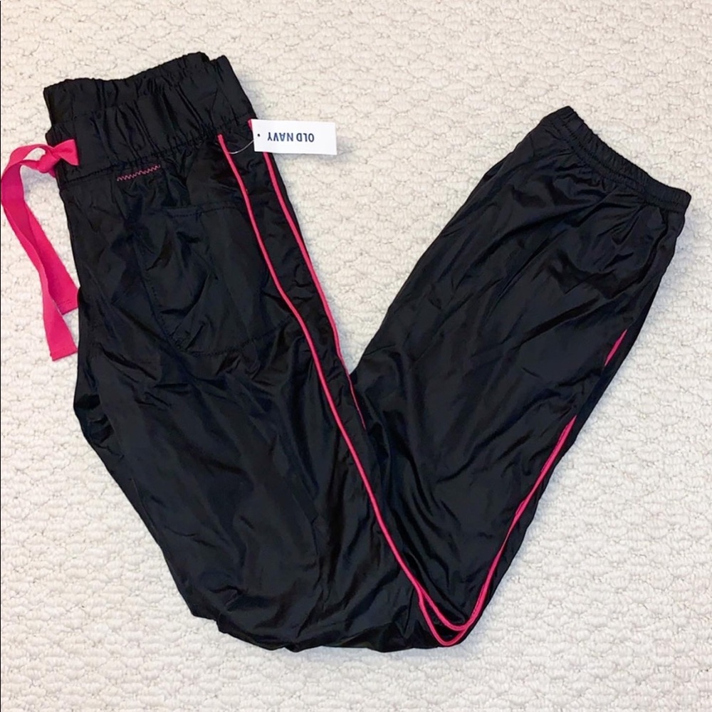 BNWT Old Navy Cargo pants